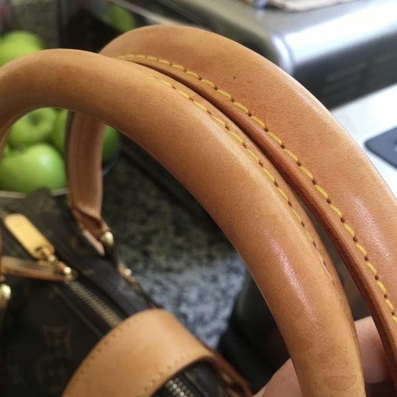 Louis Vuitton Manhattan GM - Picture 3 of 6